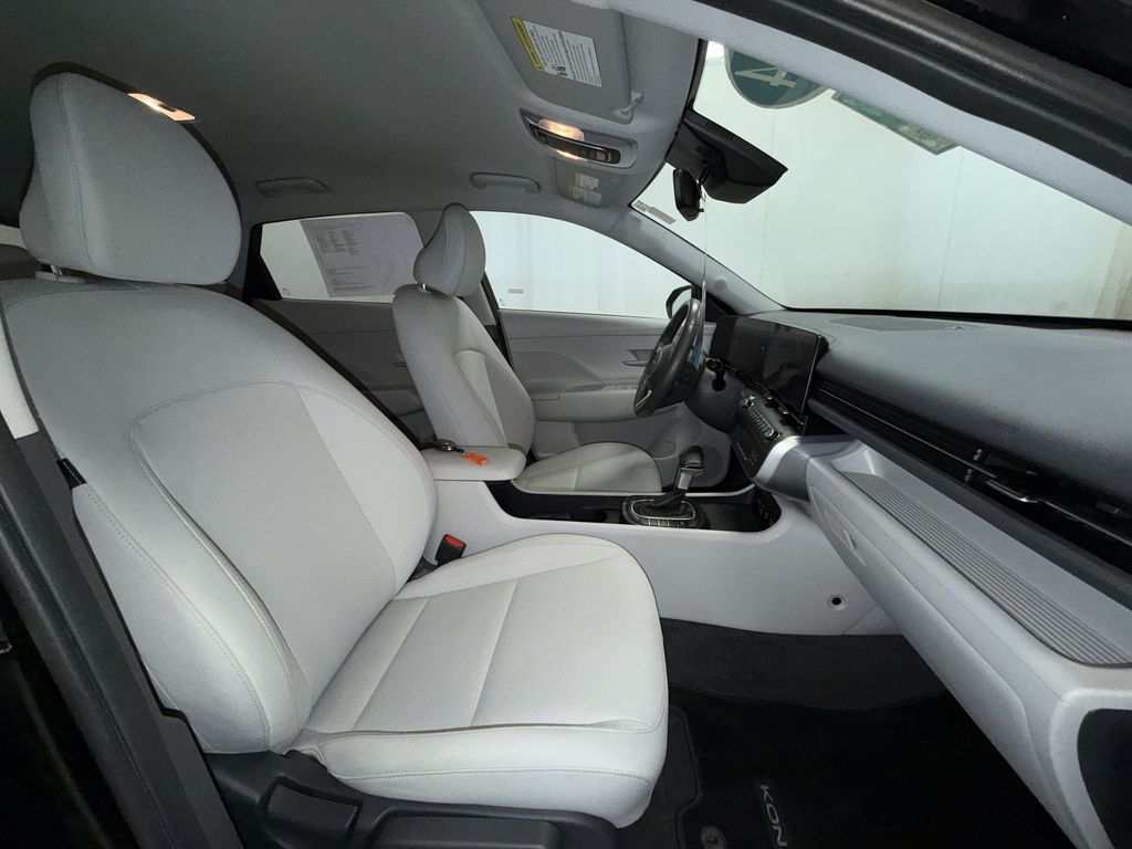 2024 Hyundai Kona SEL - Photo 7