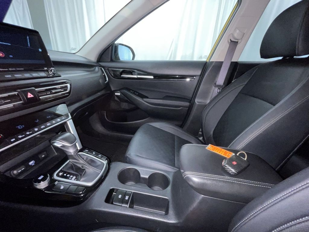 Used 2022 Kia Seltos SX SUV