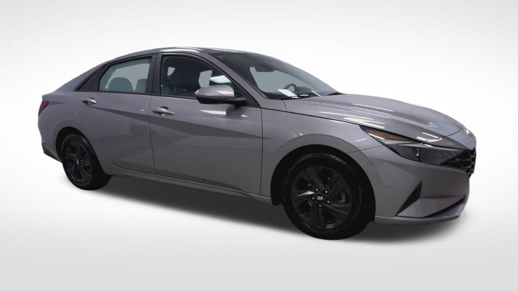 Used 2021 Hyundai Elantra SEL with VIN KMHLM4AGXMU157226 for sale in Keene, NH