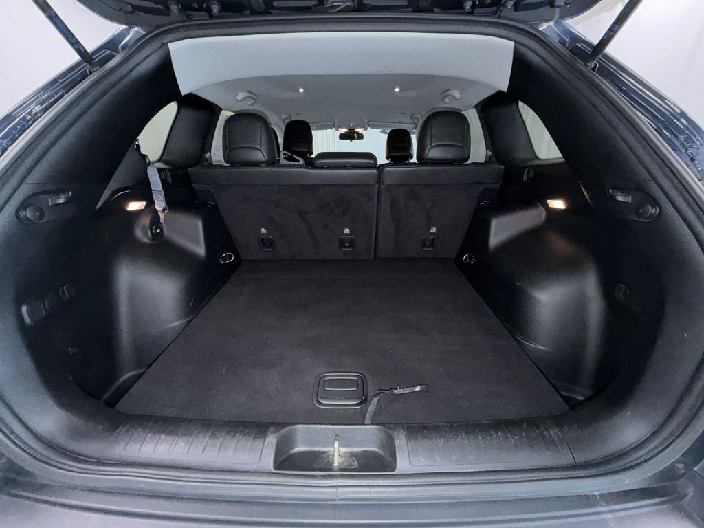 2019 Jeep Cherokee Latitude Plus - Photo 11