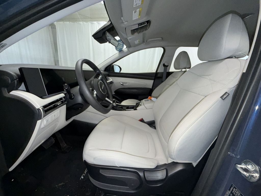 Certified 2025 Hyundai Tucson SE SUV