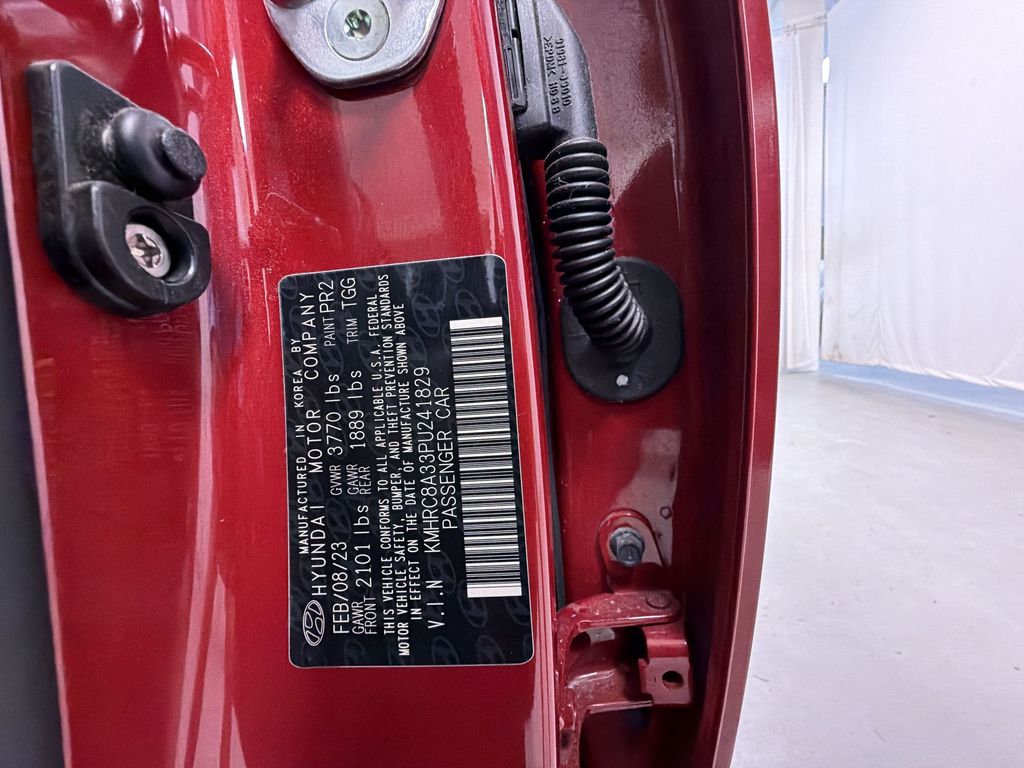 2023 Hyundai Venue SEL - Photo 14