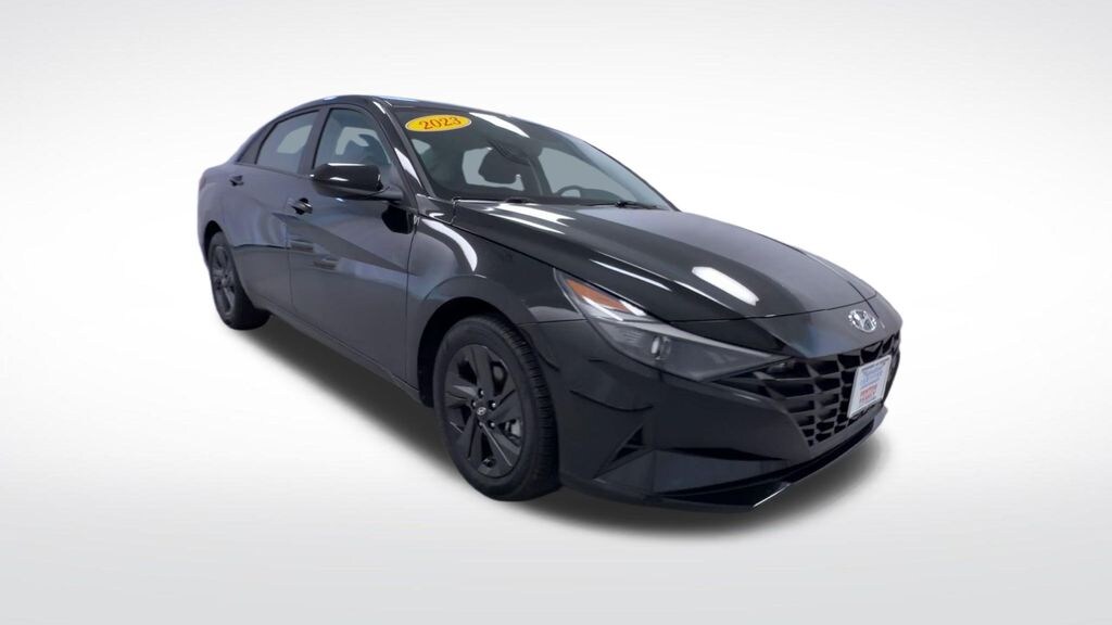 Used 2023 Hyundai Elantra SEL Sedan