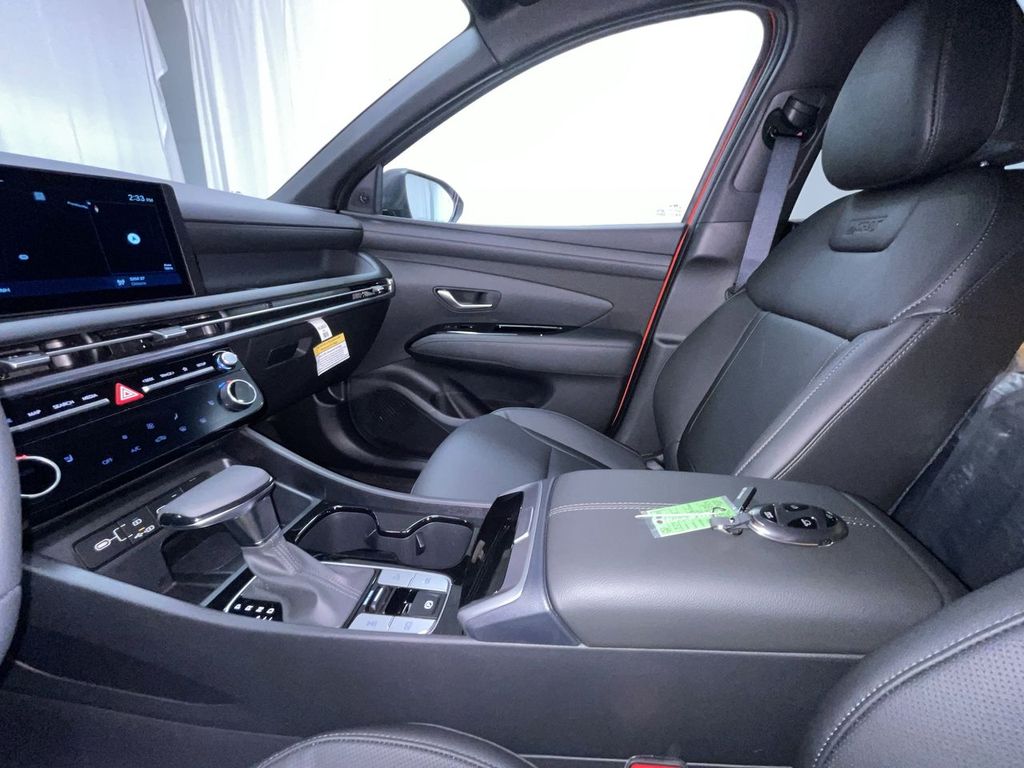 2025 Hyundai Santa Cruz XRT photo 2