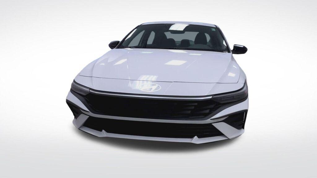 New 2026 Hyundai Elantra SEL Sport Sedan
