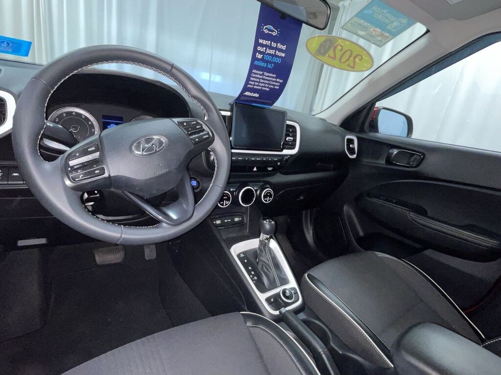 Used 2022 Hyundai Venue Limited SUV