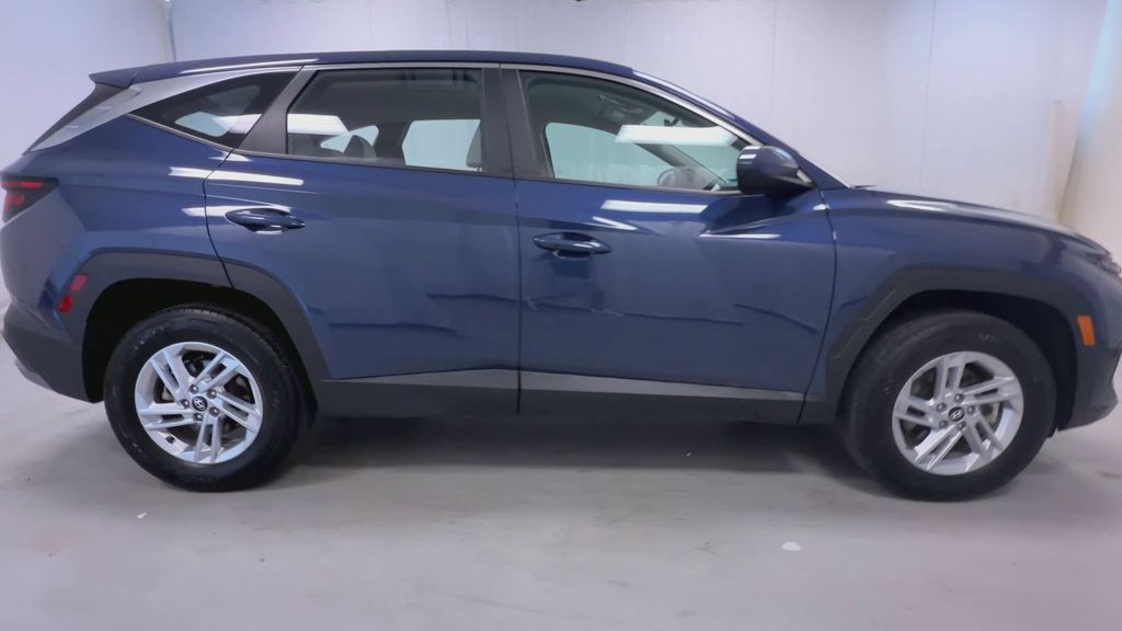 2025 Hyundai Tucson SE - Photo 21