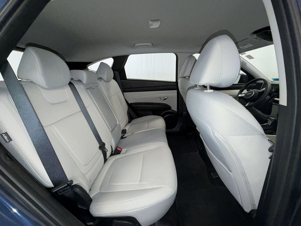 2025 Hyundai Tucson SE - Photo 6