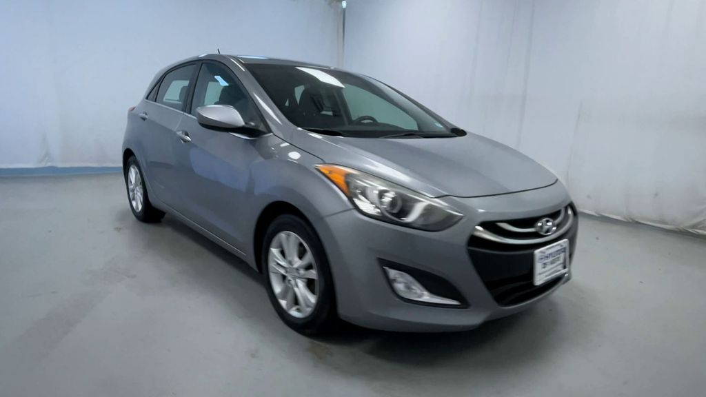 2014 Hyundai Elantra GT Base photo 2
