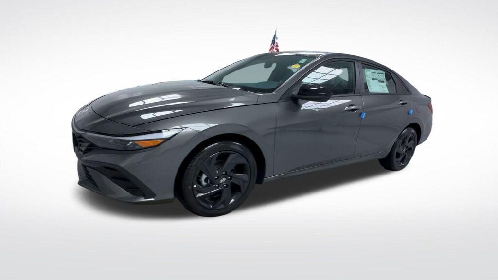New 2026 Hyundai Elantra SEL Sport Sedan