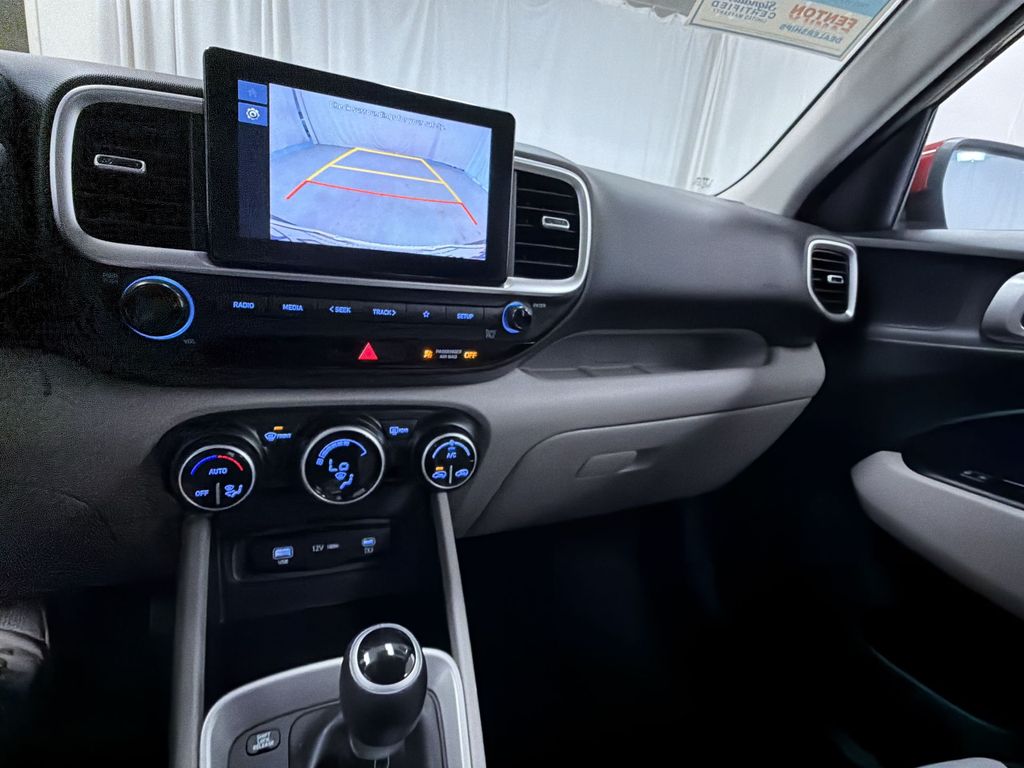 2023 Hyundai Venue SEL - Photo 20