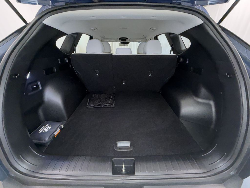 2025 Hyundai Tucson SE - Photo 12