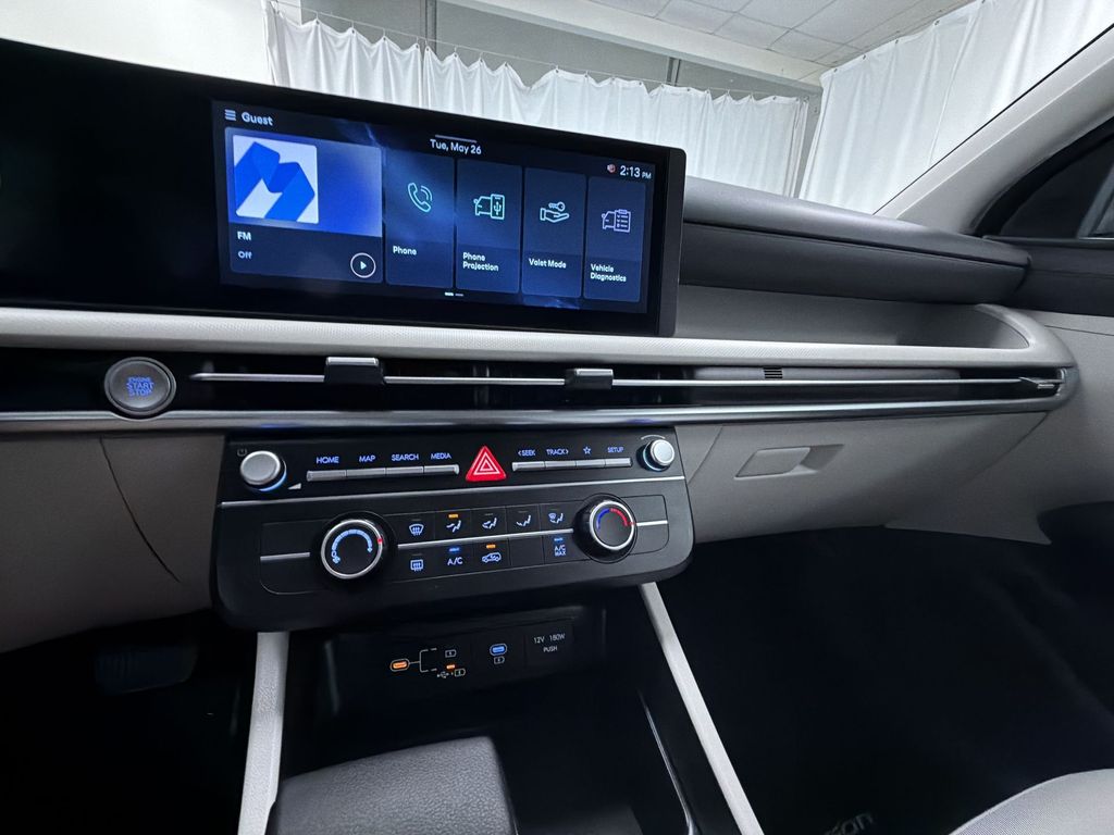 2025 Hyundai Tucson SE - Photo 11