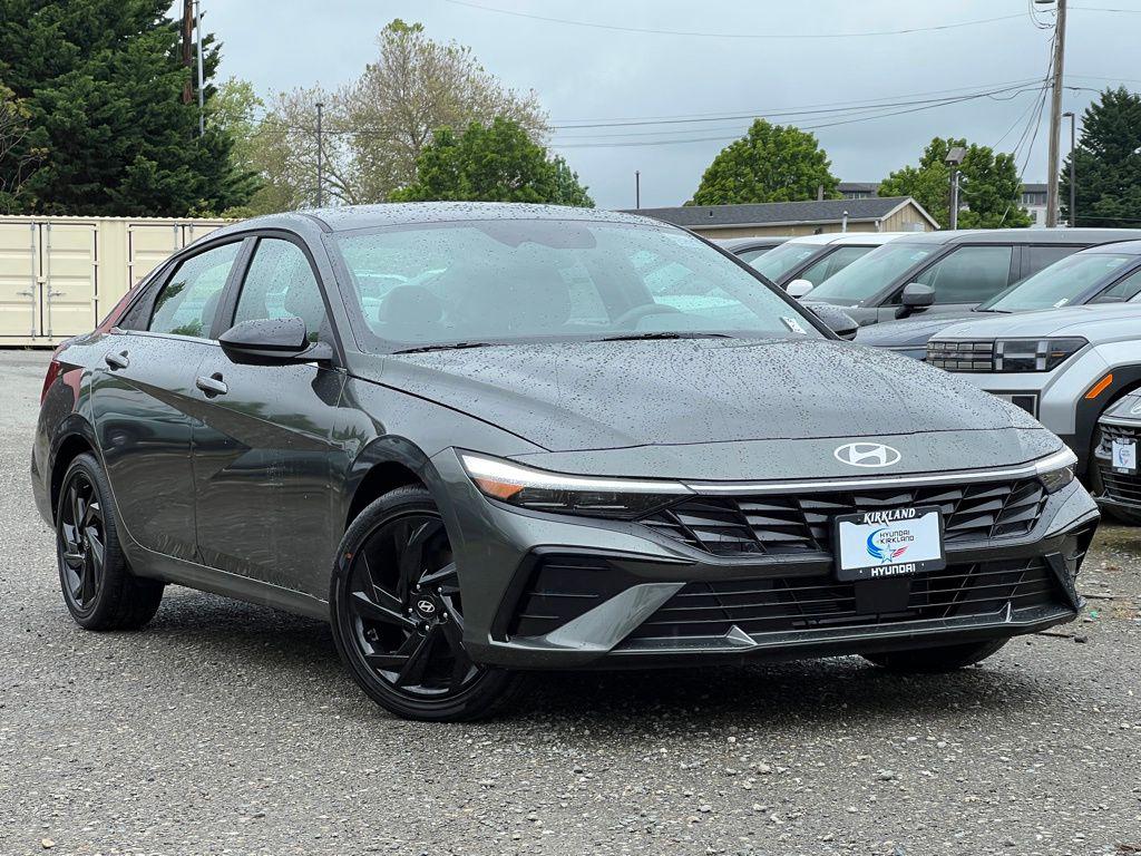 2026 Hyundai Elantra 2.0 SEL Sport Premium's photo