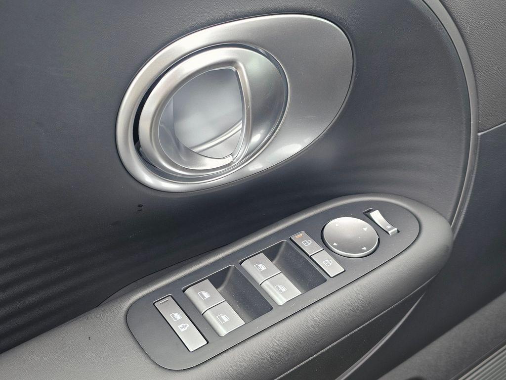2026 Hyundai IONIQ 9 SE - Photo 24