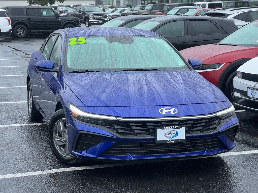 Certified 2025 Hyundai Elantra SE Sedan