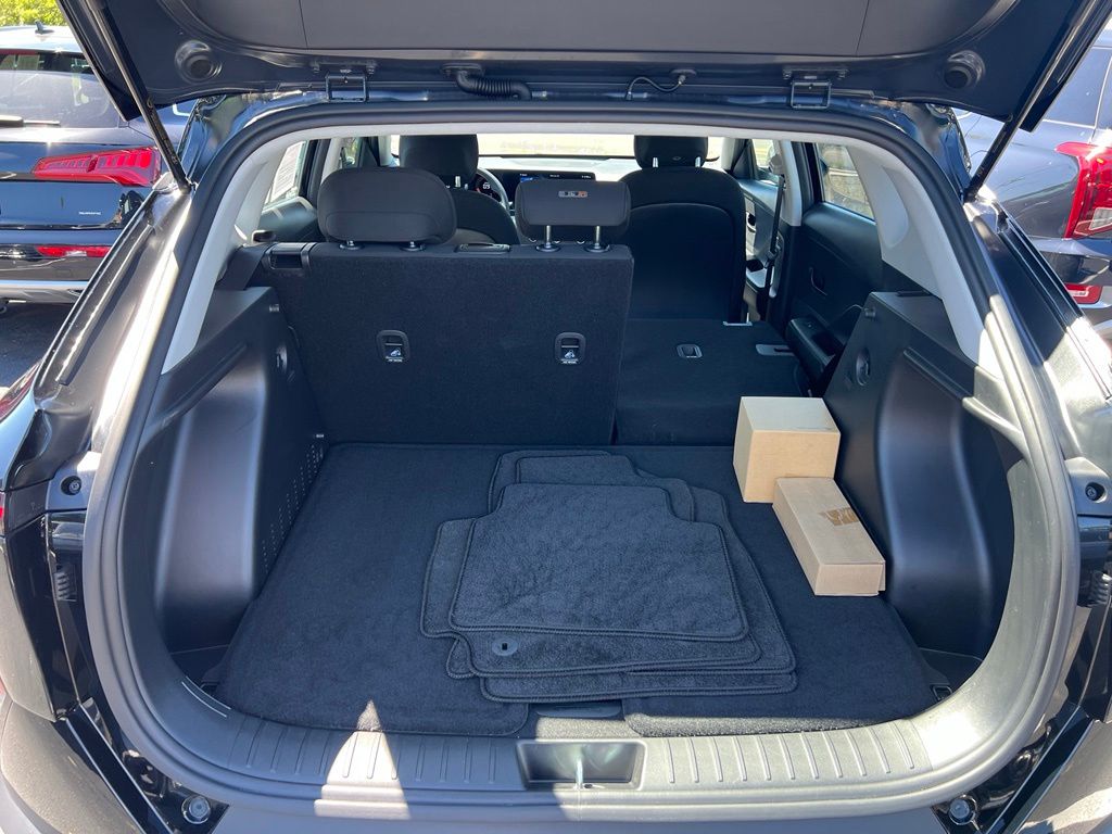 2025 Hyundai Kona SE - Photo 10