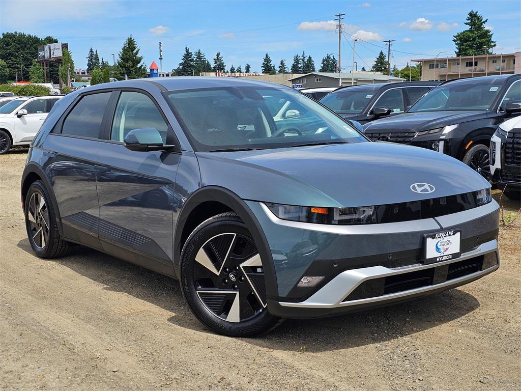2025 Hyundai IONIQ 5 SE's photo