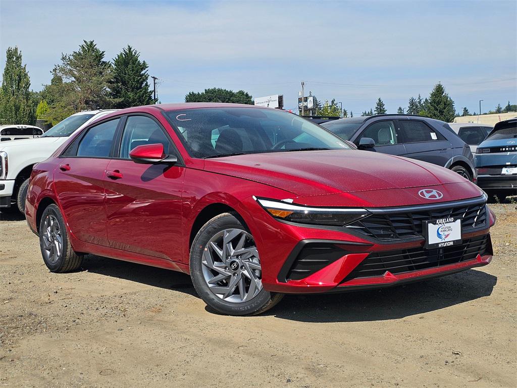 2025 Hyundai Elantra Blue's photo