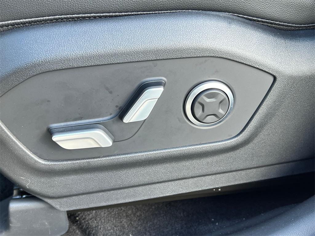 2024 Hyundai Santa Fe Limited - Photo 21