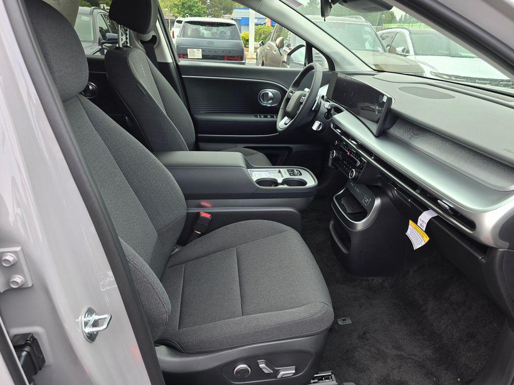 2026 Hyundai IONIQ 9 SE - Photo 10
