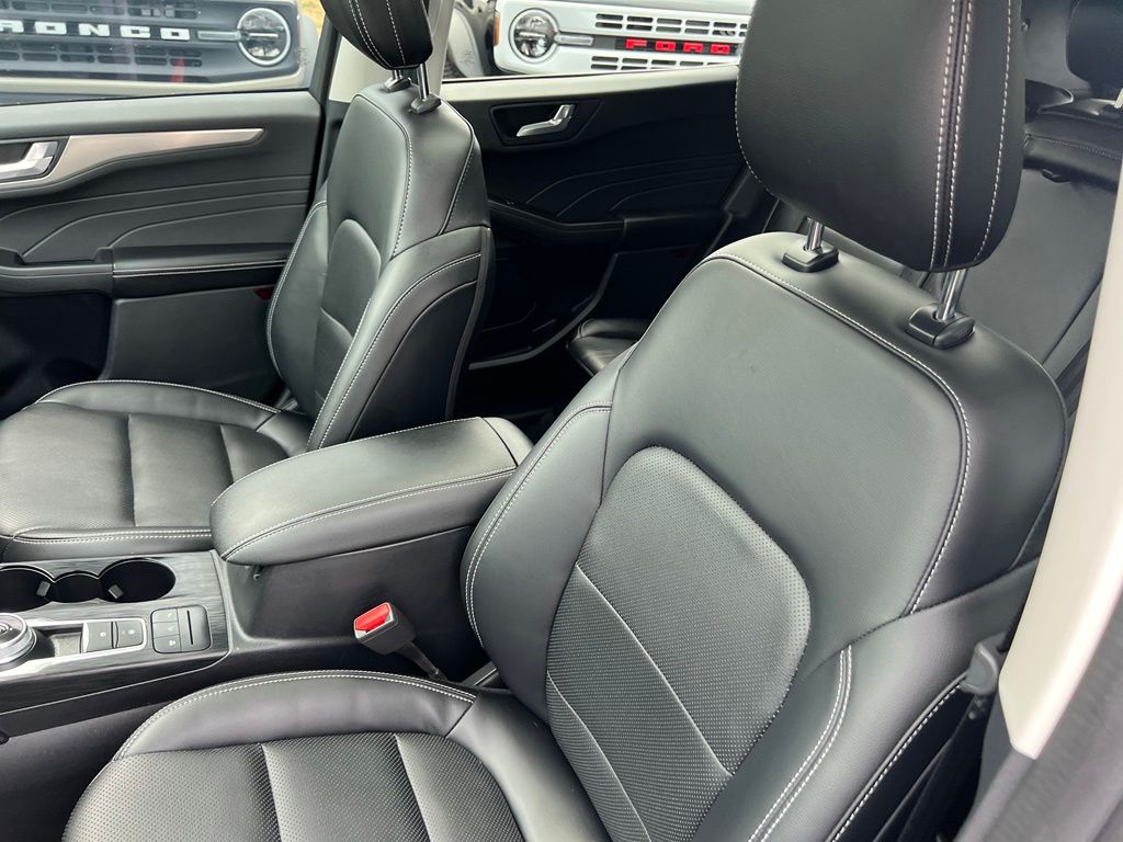 2022 Ford Escape Titanium - Photo 13