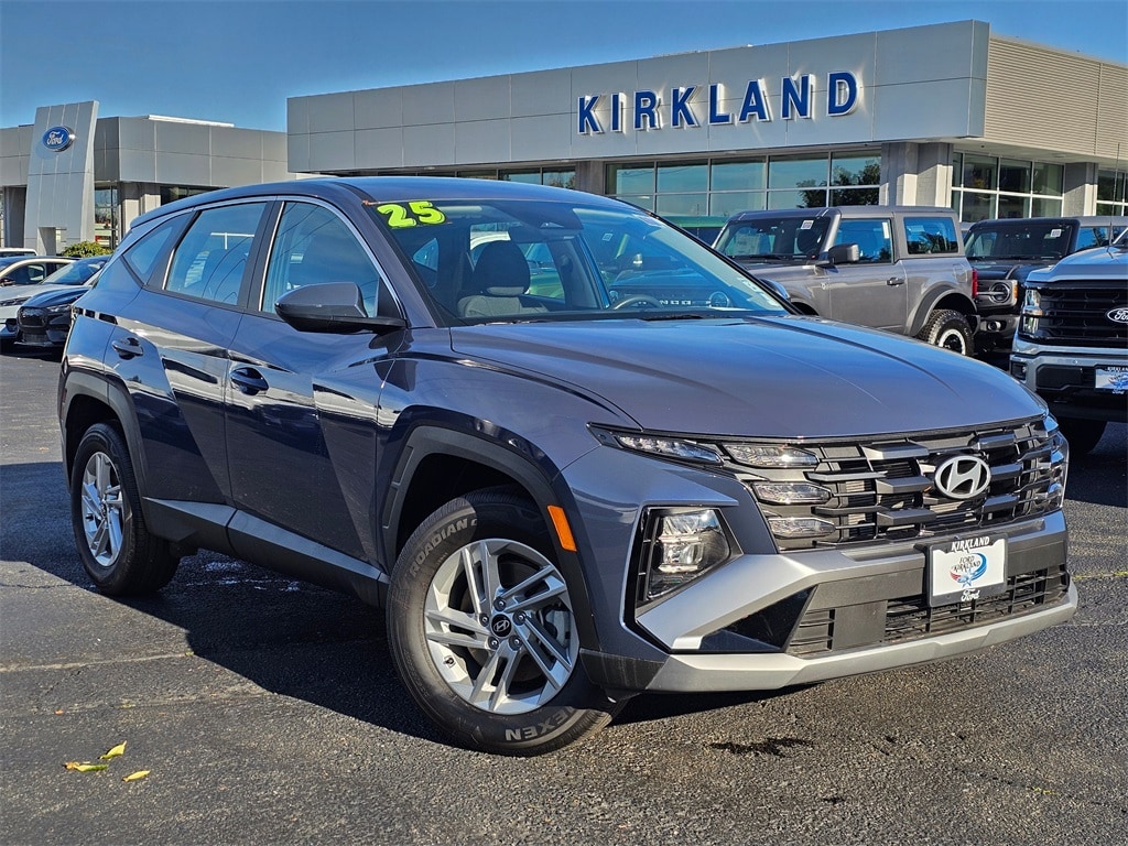 2025 Hyundai Tucson SE's photo