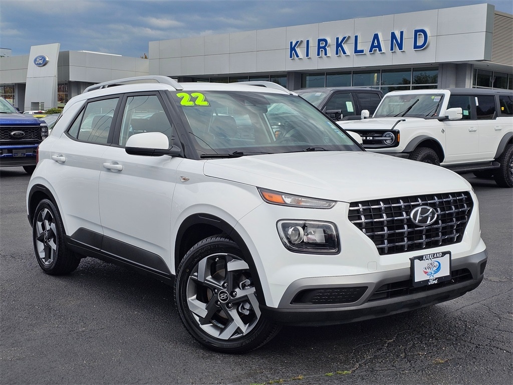 2022 Hyundai Venue SEL's photo