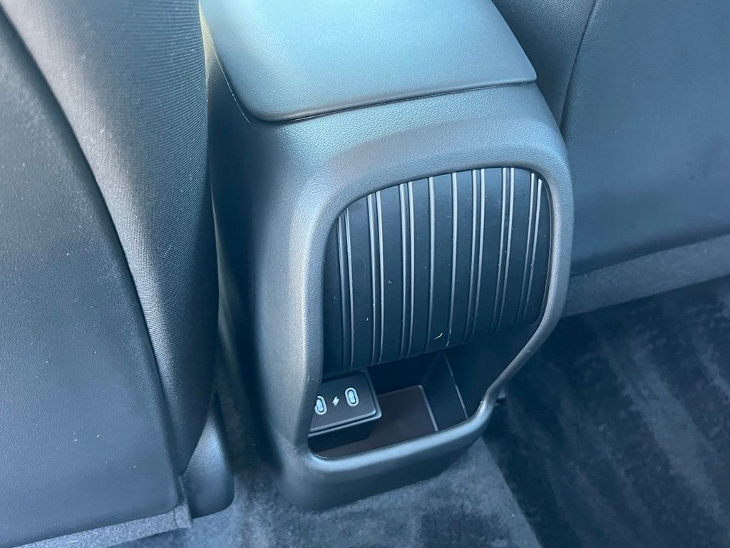 2025 Hyundai Kona SE - Photo 19