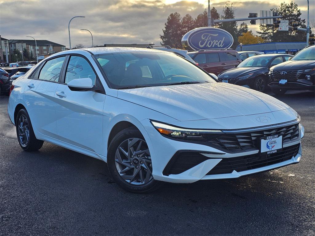 2026 Hyundai Elantra Blue's photo