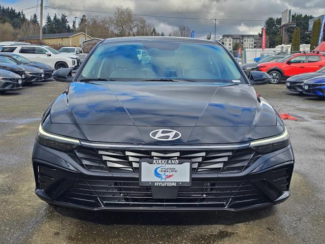2025 Hyundai Elantra Hybrid Limited photo 2
