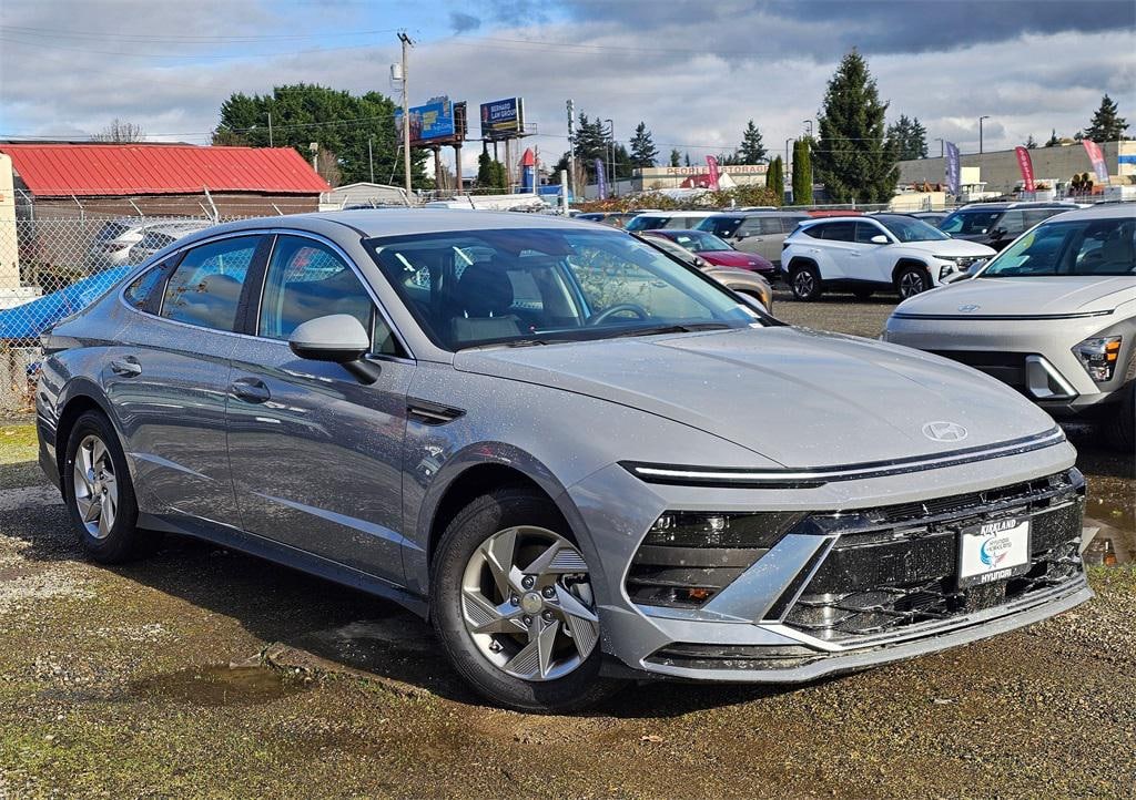 New 2026 Hyundai Sonata SE Sedan