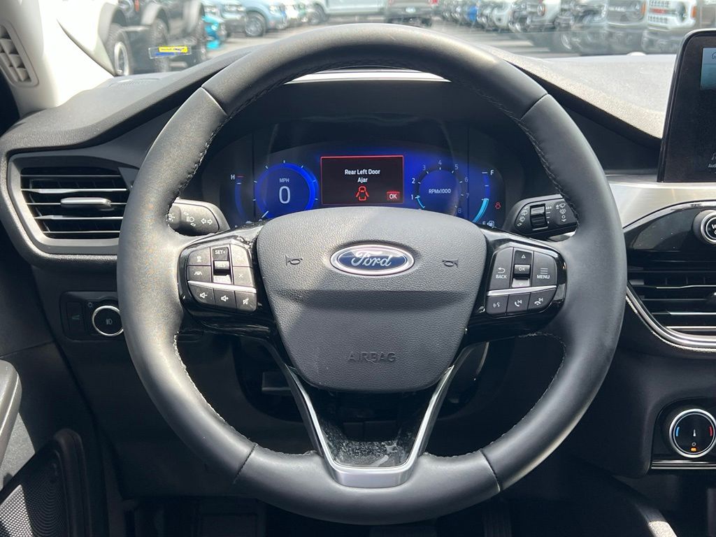 2022 Ford Escape Titanium - Photo 22