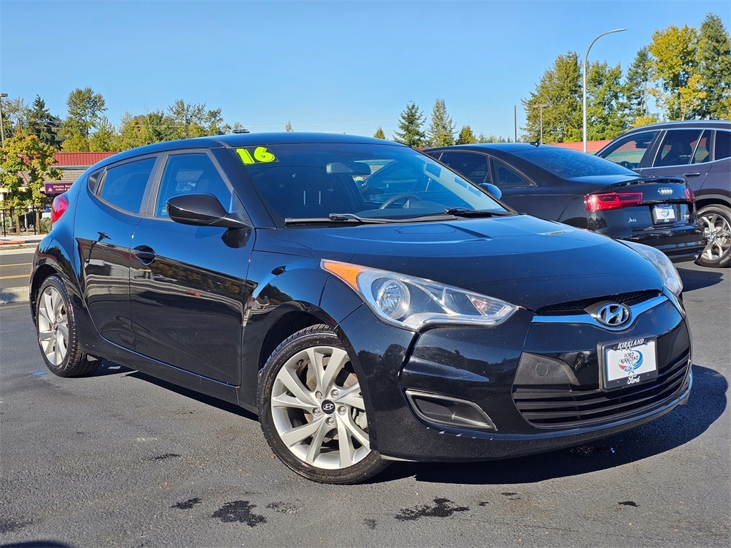 2016 Hyundai Veloster Hatchback 