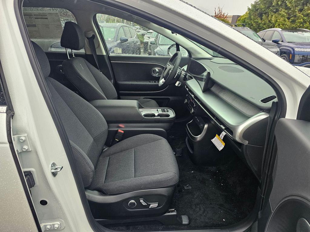 2026 Hyundai IONIQ 9 SE - Photo 10