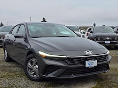2025 Hyundai Elantra SE Sedan