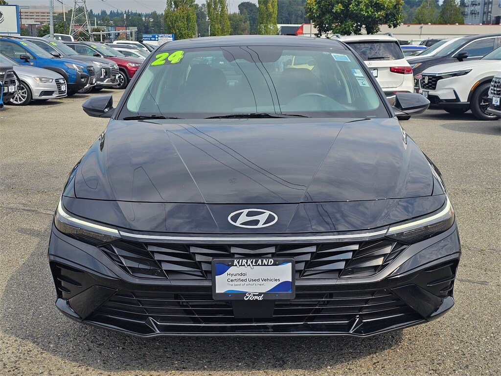 2024 Hyundai Elantra SEL Convenience photo 2