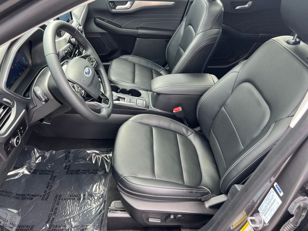 2022 Ford Escape Titanium - Photo 12