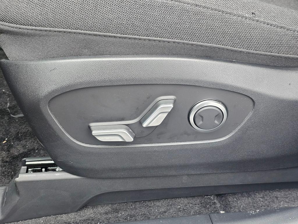 2026 Hyundai IONIQ 9 SE - Photo 24