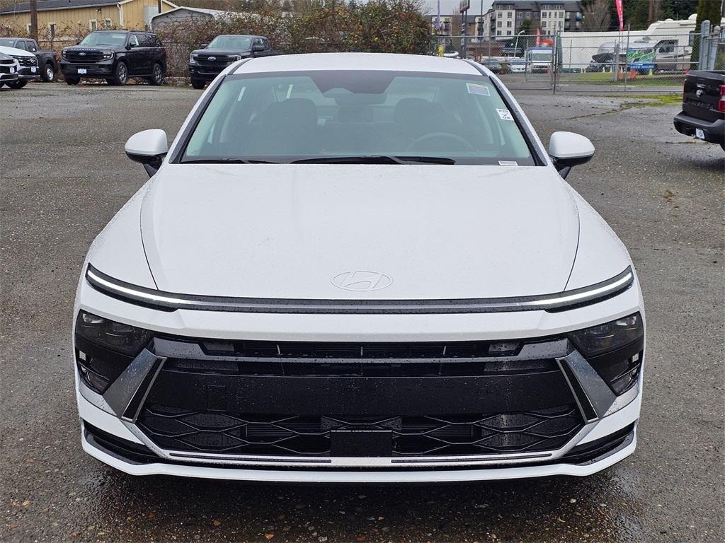 New 2025 Hyundai Sonata Hybrid SEL Sedan