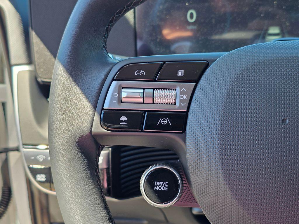 2025 Hyundai IONIQ 5 SE - Photo 26