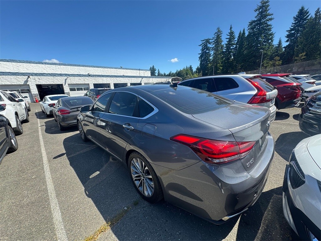 2015 Hyundai Genesis 3.8 photo 2
