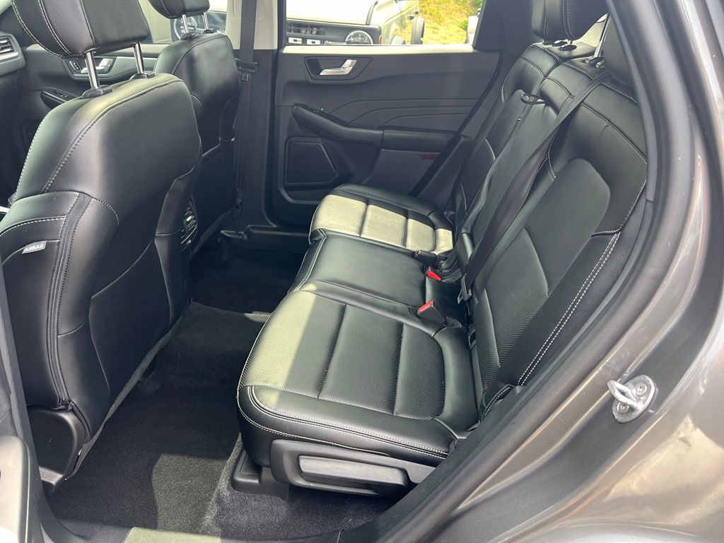 2022 Ford Escape Titanium - Photo 16