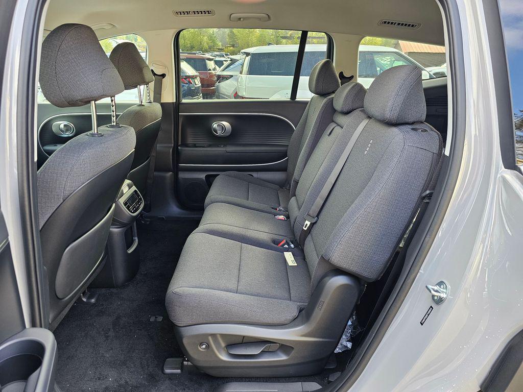 2026 Hyundai IONIQ 9 SE - Photo 18
