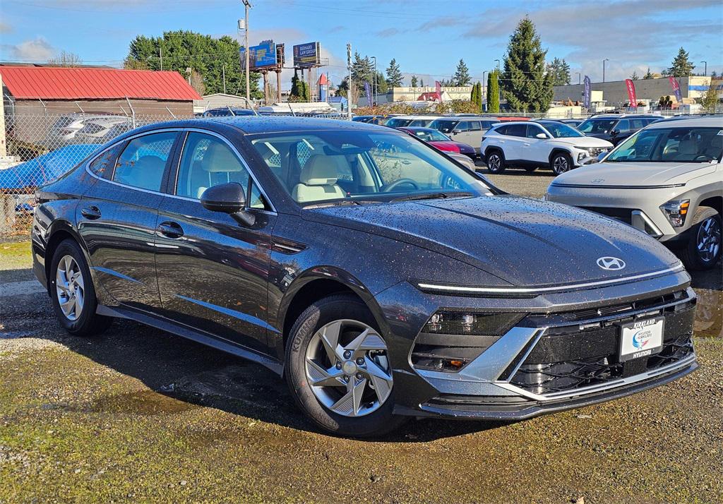 2026 Hyundai Sonata SE's photo