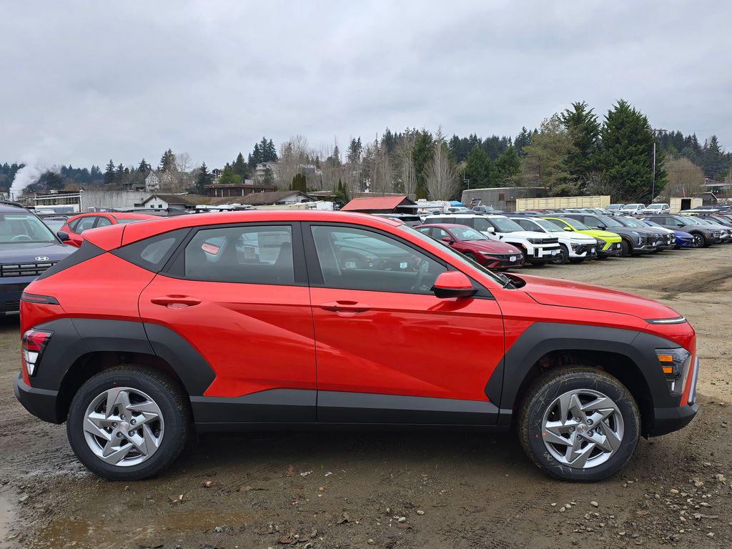 2025 Hyundai Kona SE - Photo 8