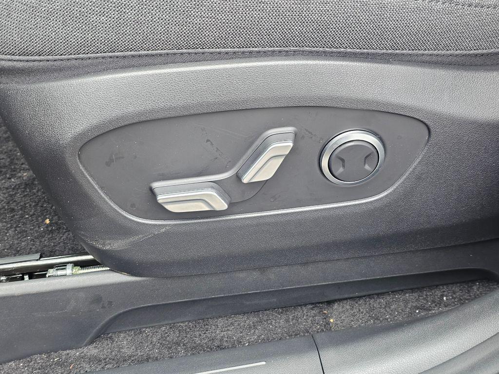 2026 Hyundai IONIQ 9 SE - Photo 25