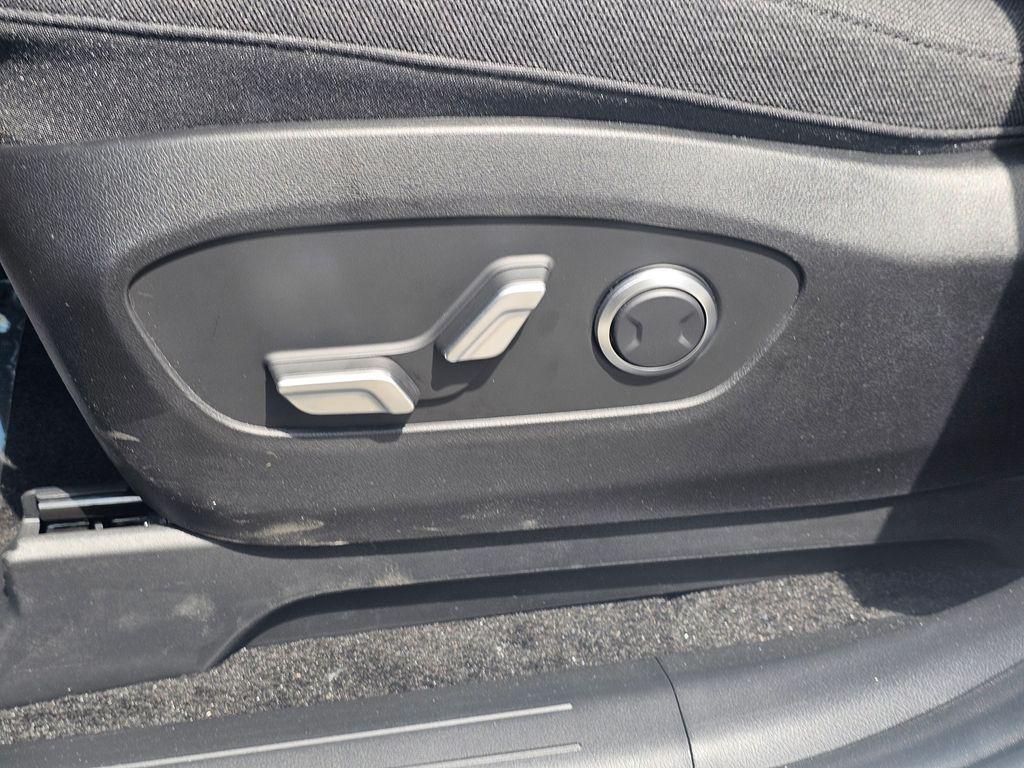 2026 Hyundai IONIQ 9 S - Photo 25