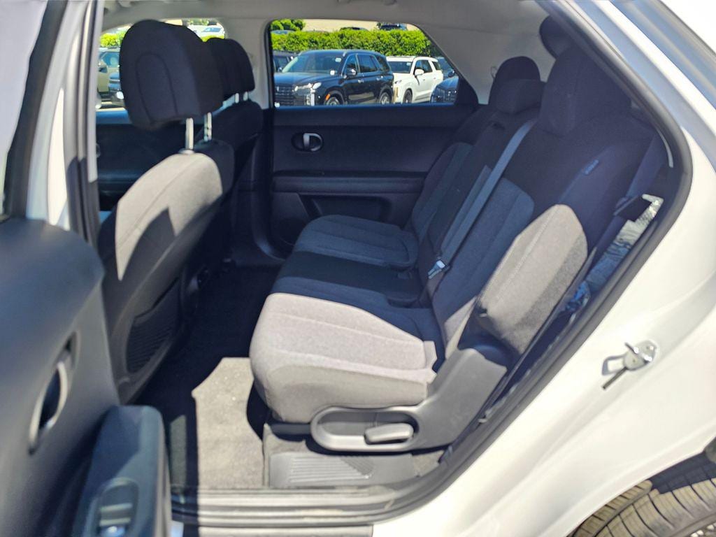 2025 Hyundai IONIQ 5 SE - Photo 16