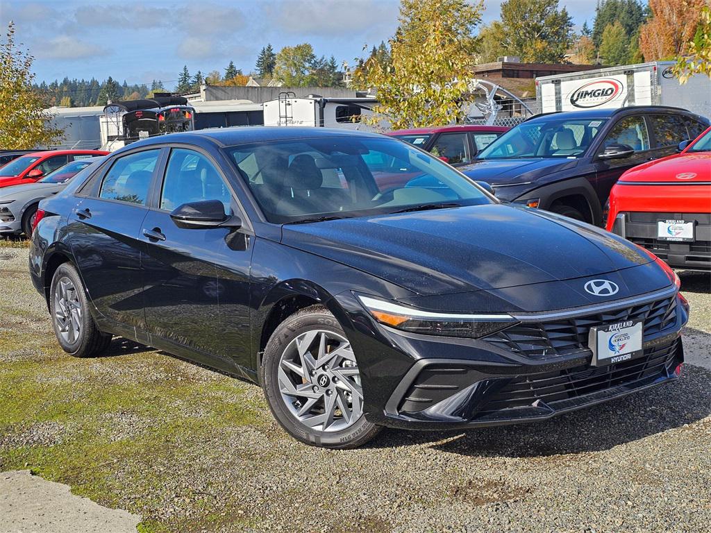 2025 Hyundai Elantra Blue
